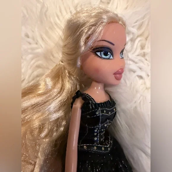 Original Bratz Girlz Really Rock Chloe - Picture 3 of 6